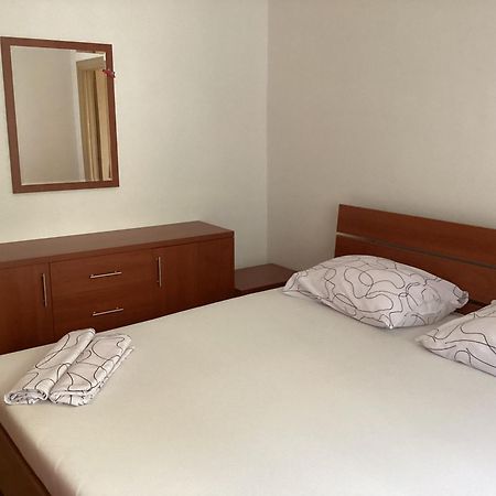 Apartments Ploka 奥库格哥恩基 外观 照片